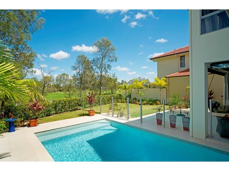 9103 Peter Senior Drive, Hope Island QLD 4212