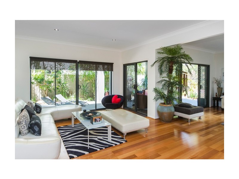 3 Fleetwood Court, Helensvale QLD 4212