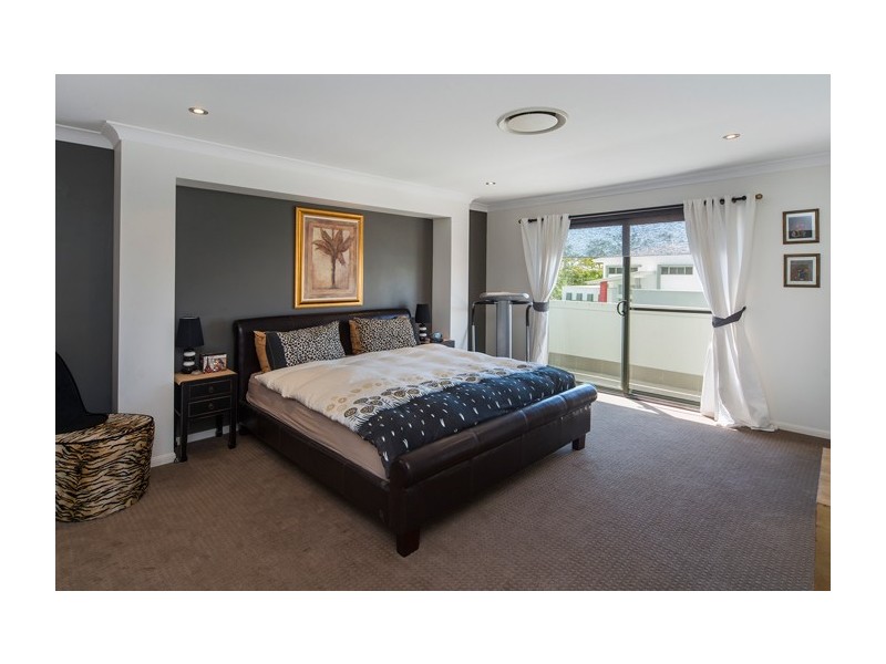 3 Fleetwood Court, Helensvale QLD 4212