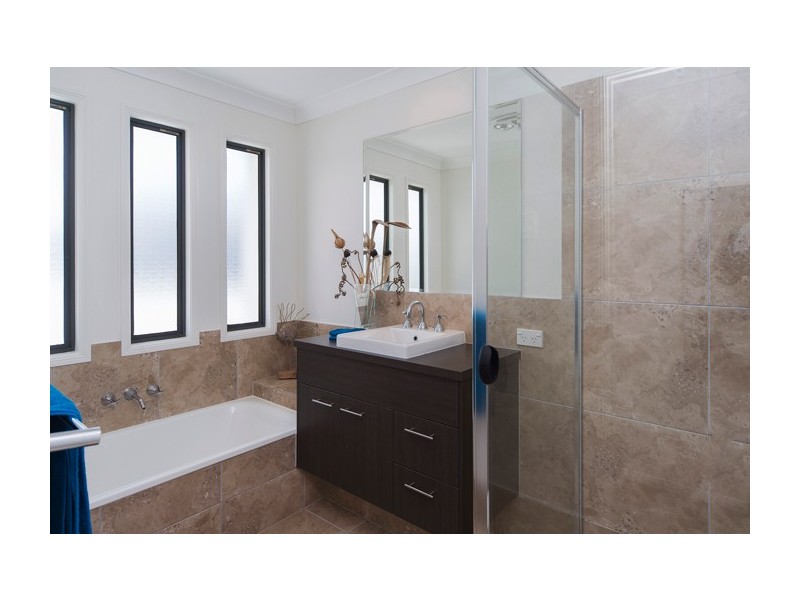 3 Fleetwood Court, Helensvale QLD 4212