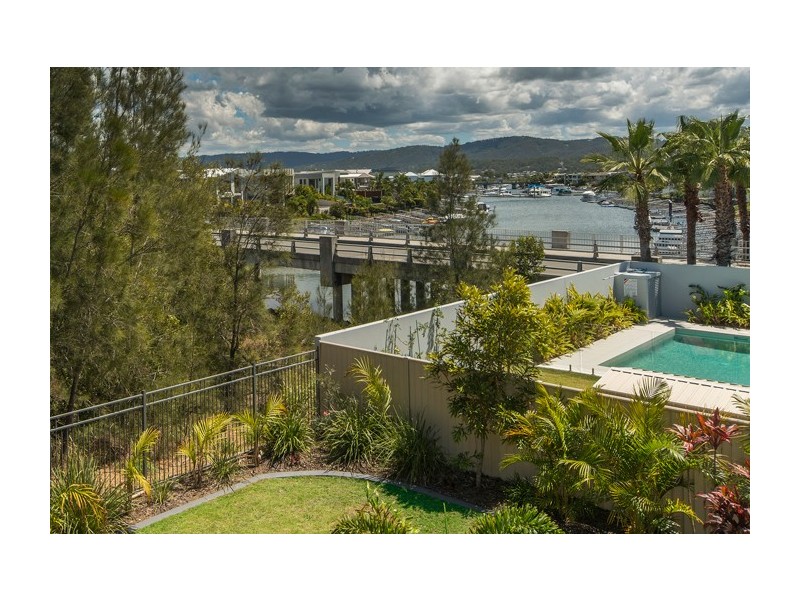 3 Fleetwood Court, Helensvale QLD 4212