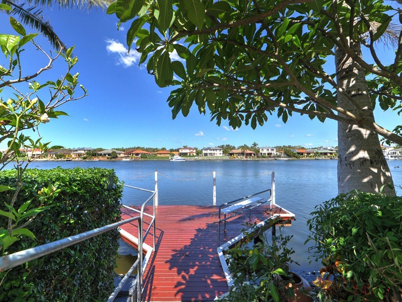 33 Glenwater Crescent, Helensvale QLD 4212