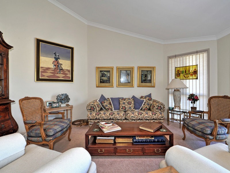 33 Glenwater Crescent, Helensvale QLD 4212