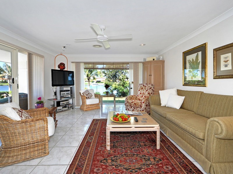 33 Glenwater Crescent, Helensvale QLD 4212