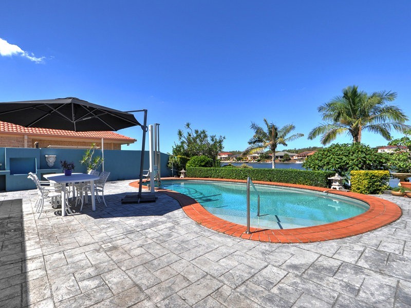 33 Glenwater Crescent, Helensvale QLD 4212