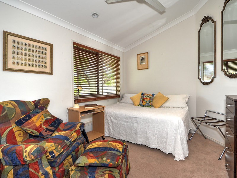 33 Glenwater Crescent, Helensvale QLD 4212