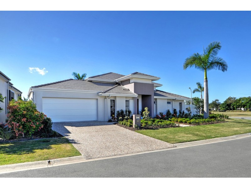 7695 Fairway Boulevard, Hope Island QLD 4212