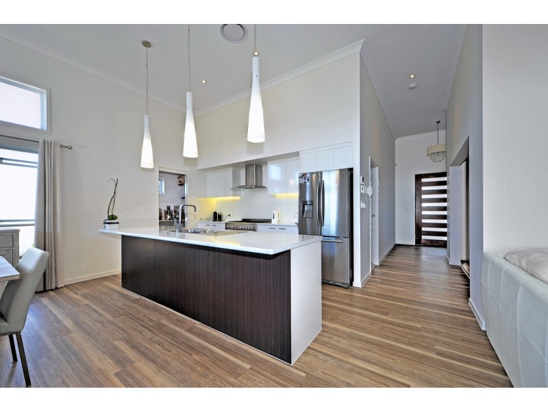 7695 Fairway Boulevard, Hope Island QLD 4212