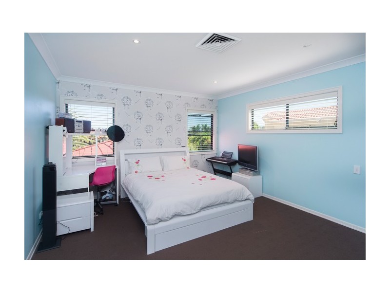 1646 Riverdale Court, Hope Island QLD 4212