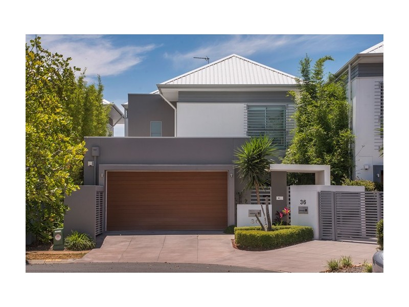 34 Onshore Place, Helensvale QLD 4212