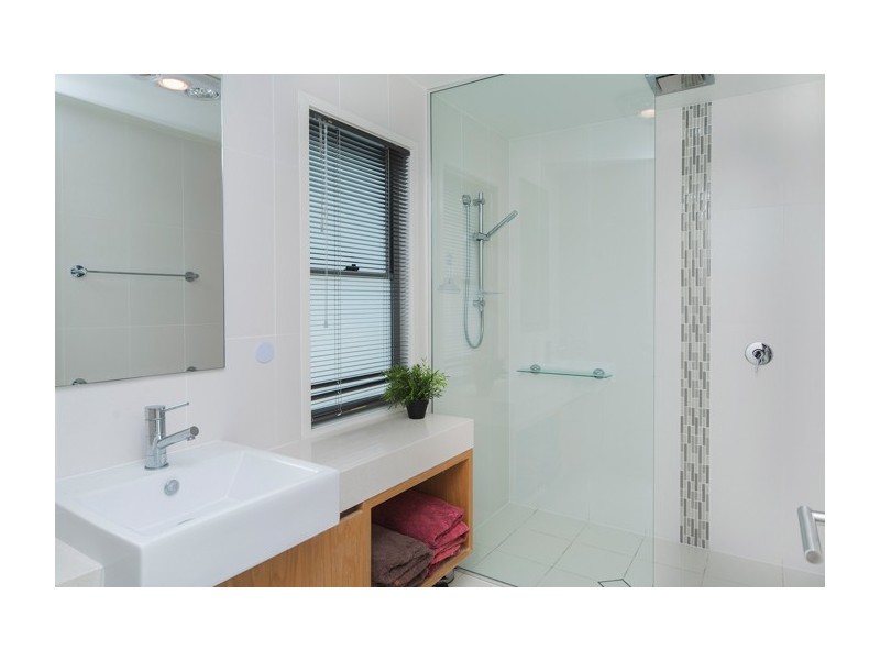 34 Onshore Place, Helensvale QLD 4212