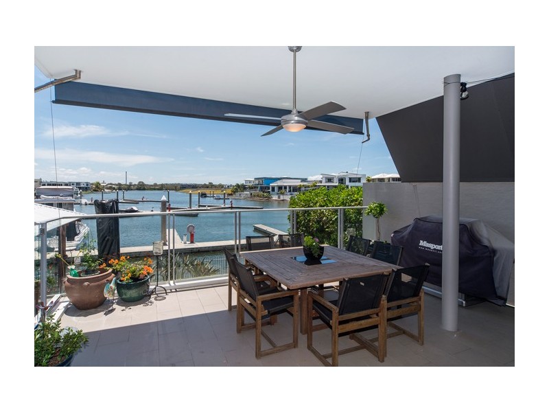 34 Onshore Place, Helensvale QLD 4212