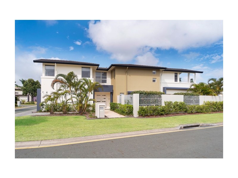 6011 Calardo Avenue, Hope Island QLD 4212