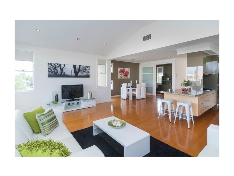 6011 Calardo Avenue, Hope Island QLD 4212