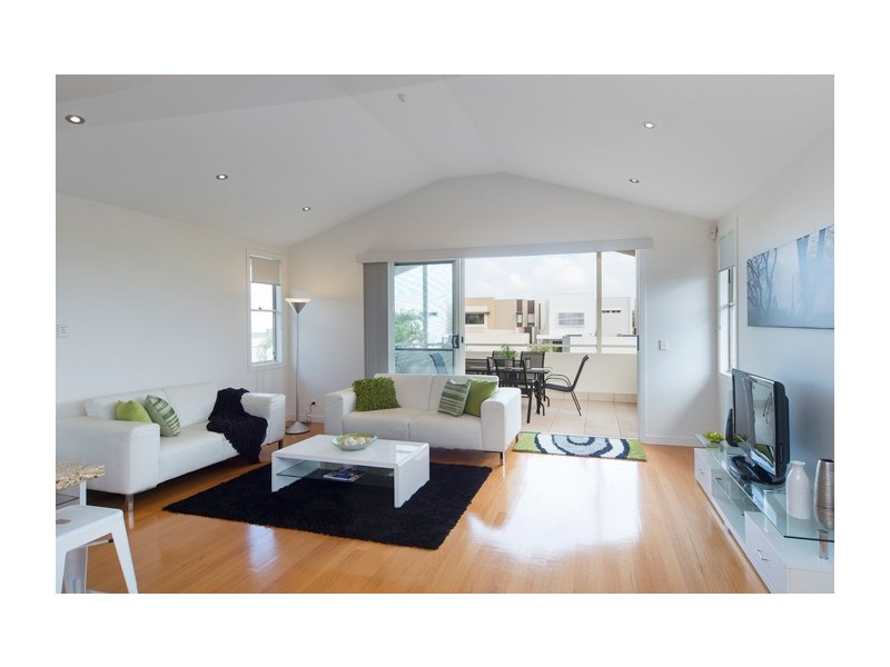 6011 Calardo Avenue, Hope Island QLD 4212