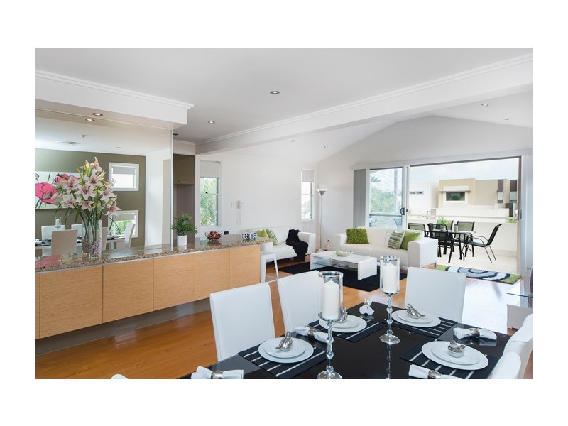 6011 Calardo Avenue, Hope Island QLD 4212