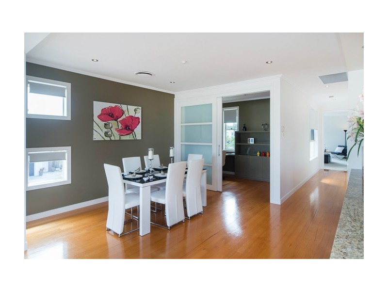 6011 Calardo Avenue, Hope Island QLD 4212