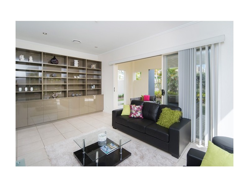 6011 Calardo Avenue, Hope Island QLD 4212