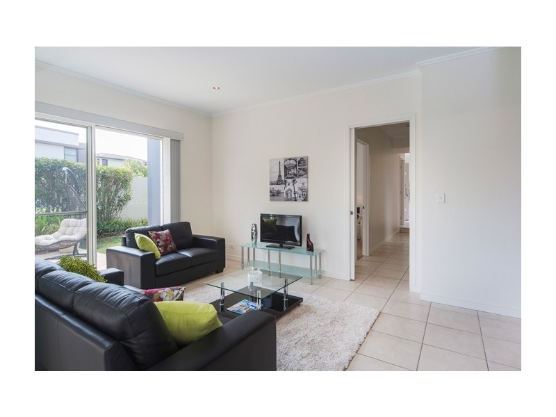 6011 Calardo Avenue, Hope Island QLD 4212