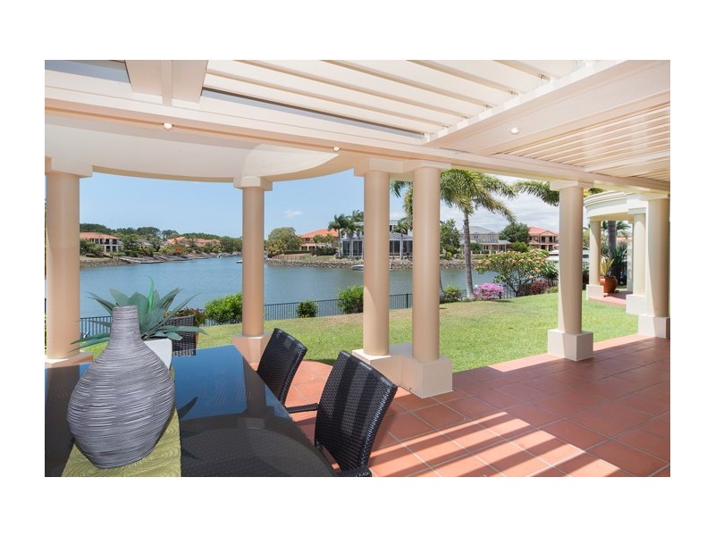 1109 Beechwood Drive, Hope Island QLD 4212