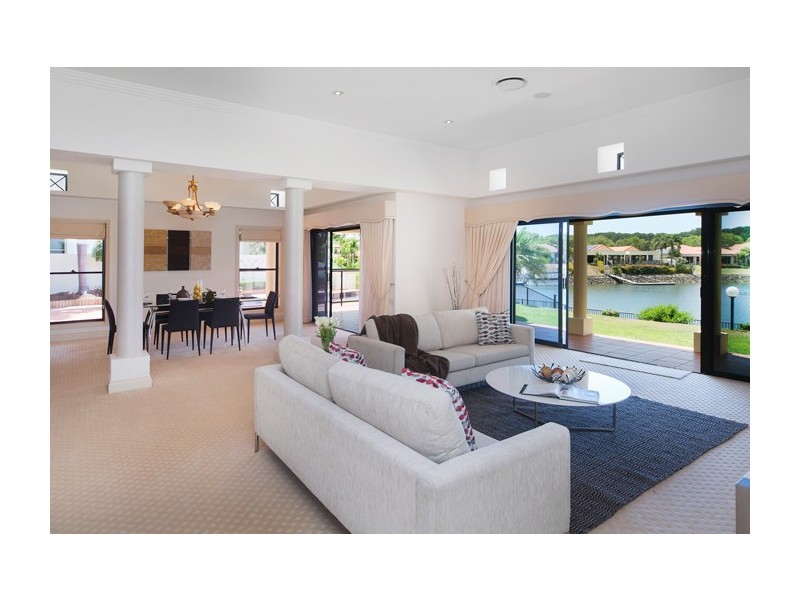 1109 Beechwood Drive, Hope Island QLD 4212