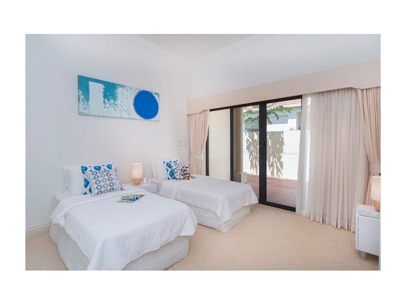 1109 Beechwood Drive, Hope Island QLD 4212