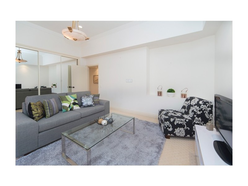 1109 Beechwood Drive, Hope Island QLD 4212