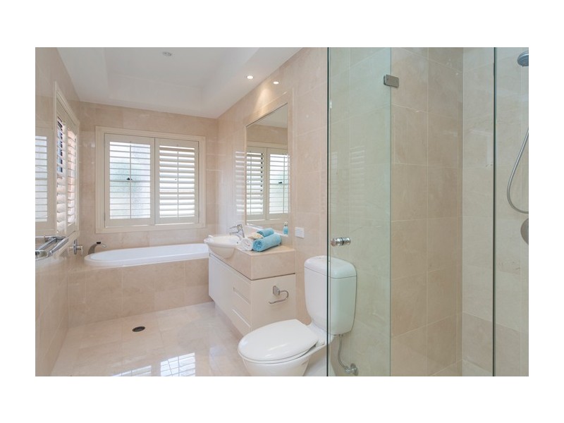 1109 Beechwood Drive, Hope Island QLD 4212