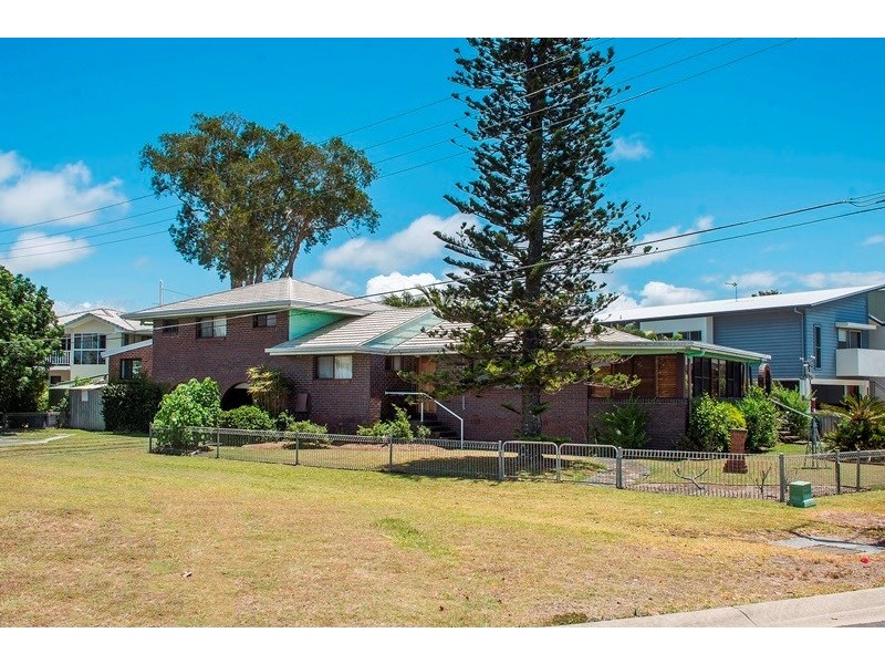 72 Boykambil Esplanade North, Hope Island QLD 4212