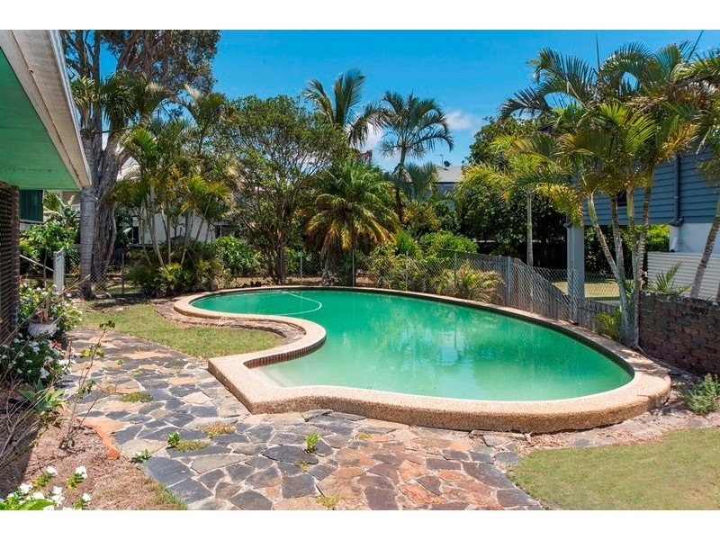 72 Boykambil Esplanade North, Hope Island QLD 4212