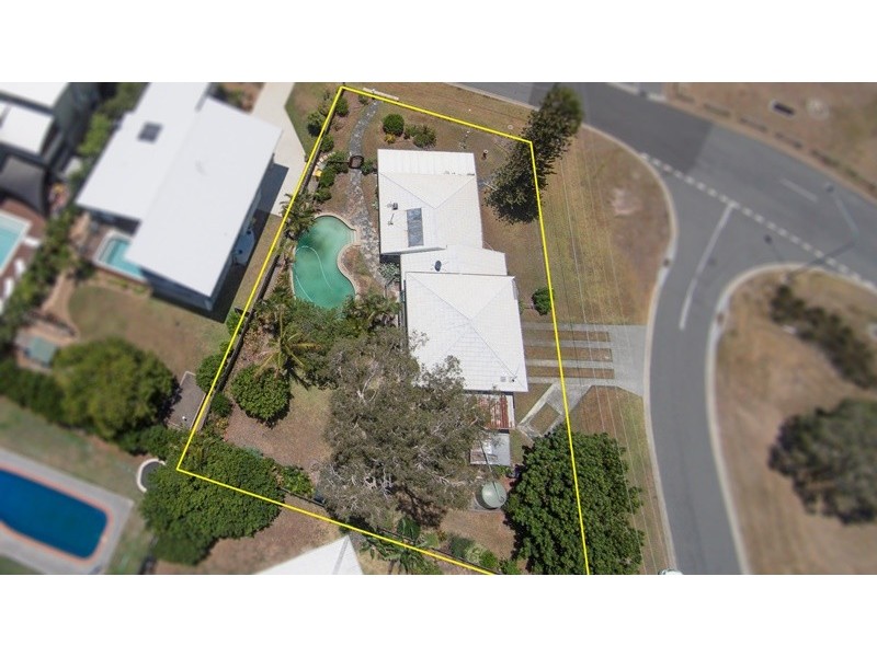 72 Boykambil Esplanade North, Hope Island QLD 4212