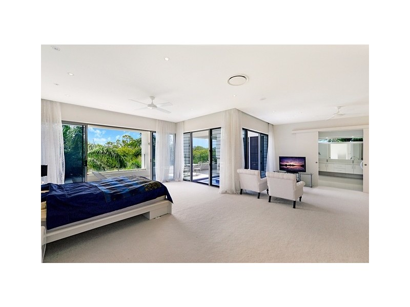 2519 Gracemere Circuit North, Hope Island QLD 4212