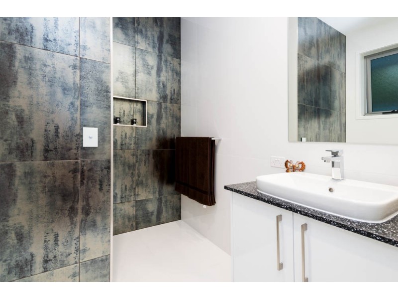 2211 Taromeo Court, Hope Island QLD 4212