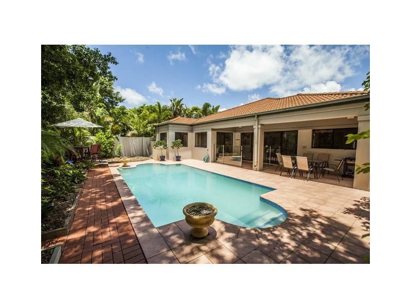 2013 Gracemere Gardens Circuit, Hope Island QLD 4212