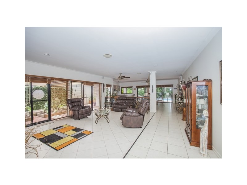 2013 Gracemere Gardens Circuit, Hope Island QLD 4212