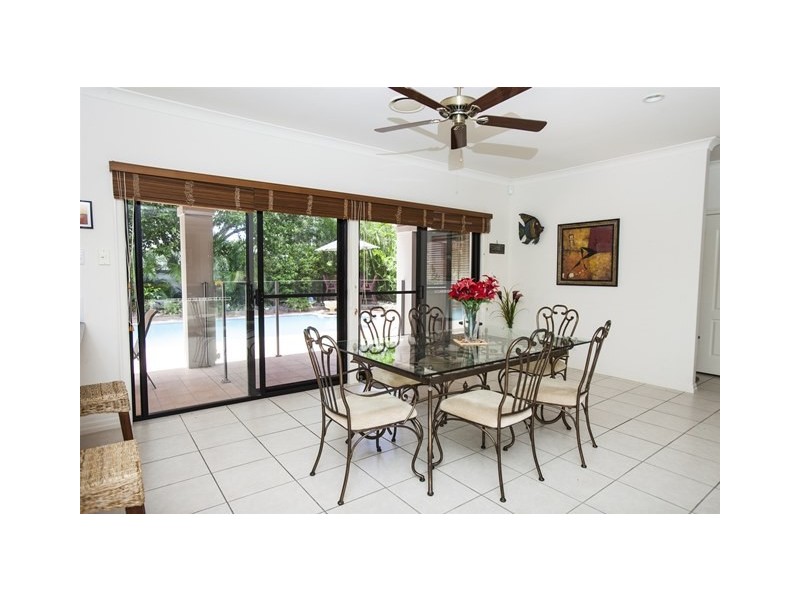 2013 Gracemere Gardens Circuit, Hope Island QLD 4212