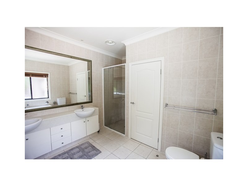 2013 Gracemere Gardens Circuit, Hope Island QLD 4212