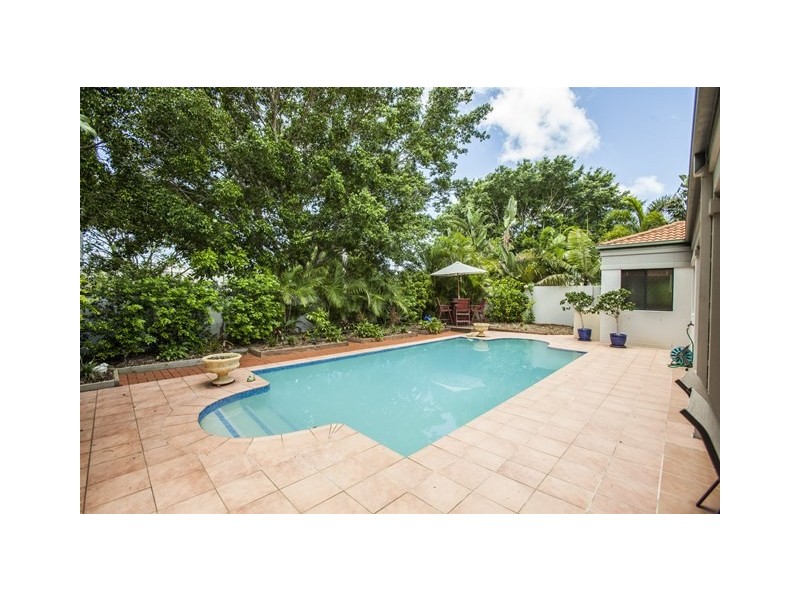 2013 Gracemere Gardens Circuit, Hope Island QLD 4212