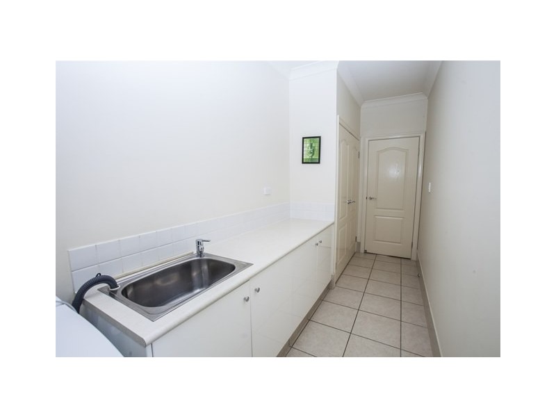 2013 Gracemere Gardens Circuit, Hope Island QLD 4212