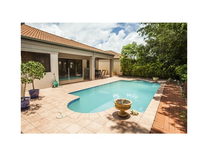 2013 Gracemere Gardens Circuit, Hope Island QLD 4212