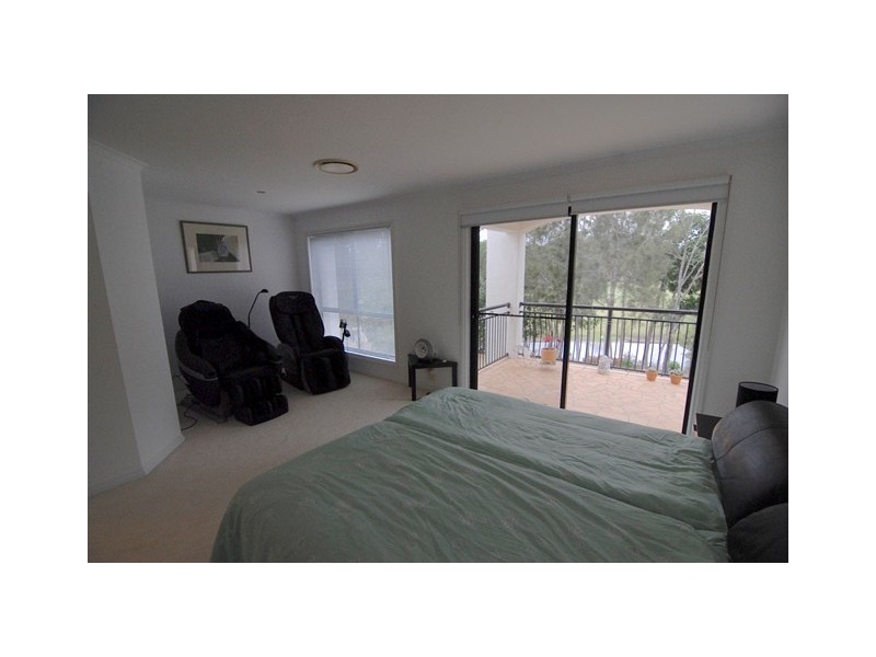 8869 Magnolia Drive East, Hope Island QLD 4212