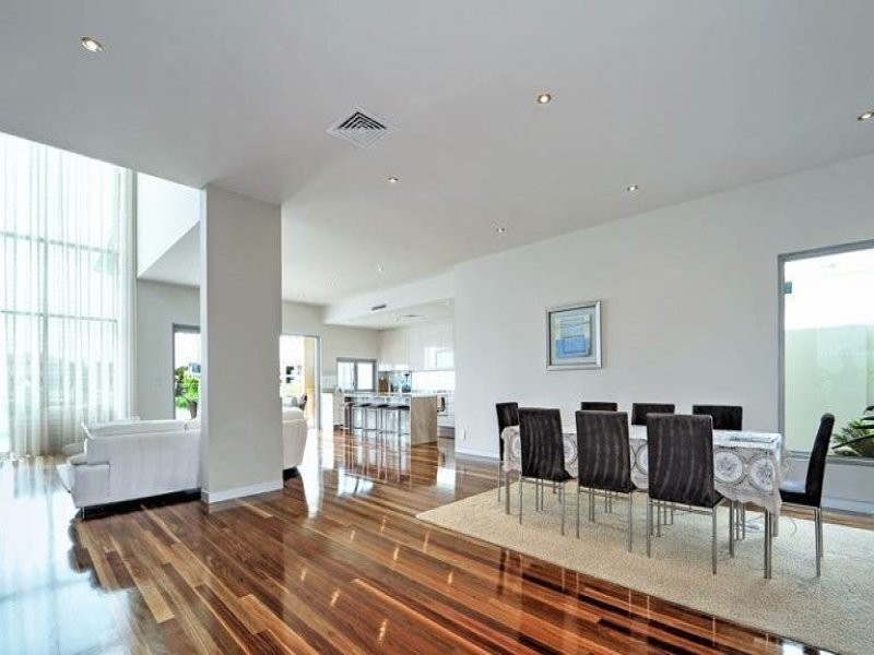 1012 Edgecliff Drive, Sanctuary Cove QLD 4212