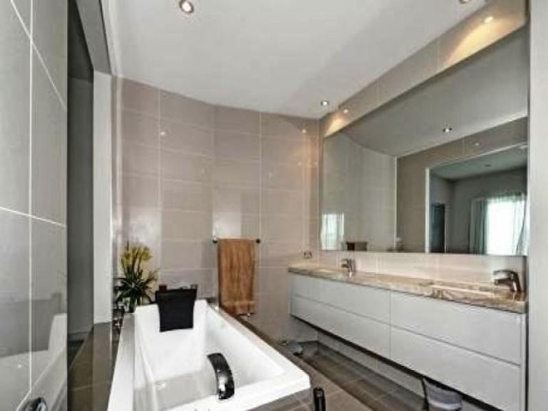 1012 Edgecliff Drive, Sanctuary Cove QLD 4212