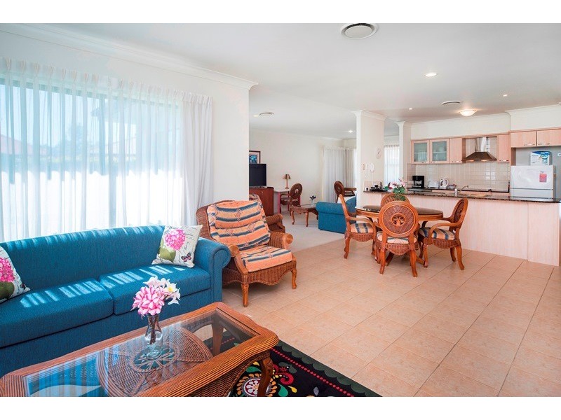 2026 Gracemere Gardens Circuit, Hope Island QLD 4212