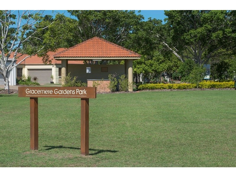2026 Gracemere Gardens Circuit, Hope Island QLD 4212