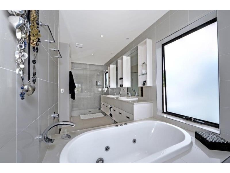 8012 Key Waters, Sanctuary Cove QLD 4212