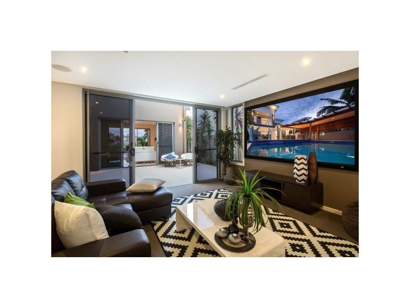 38 River Links Boulevard East, Helensvale QLD 4212