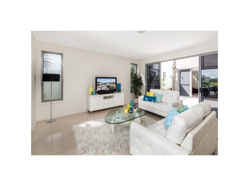 38 River Links Boulevard East, Helensvale QLD 4212