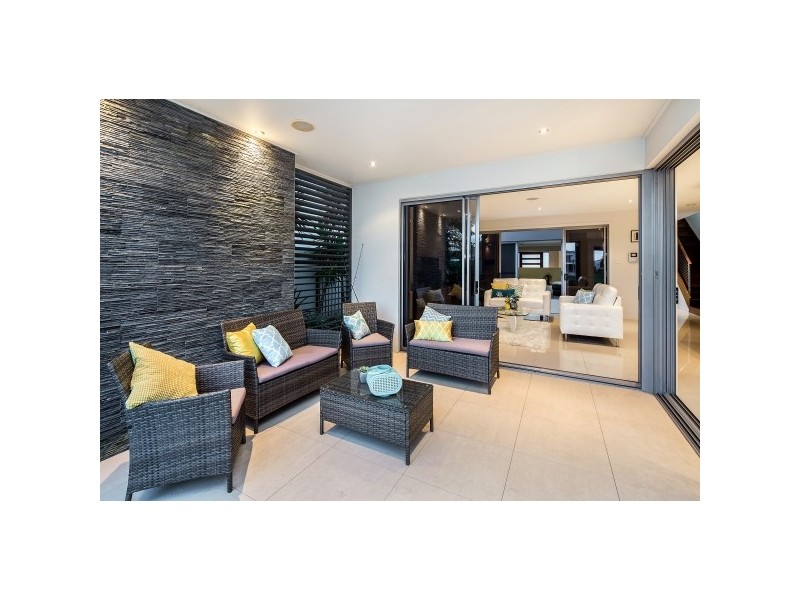 38 River Links Boulevard East, Helensvale QLD 4212