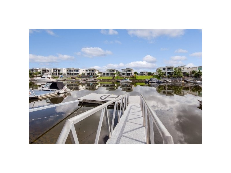 38 River Links Boulevard East, Helensvale QLD 4212